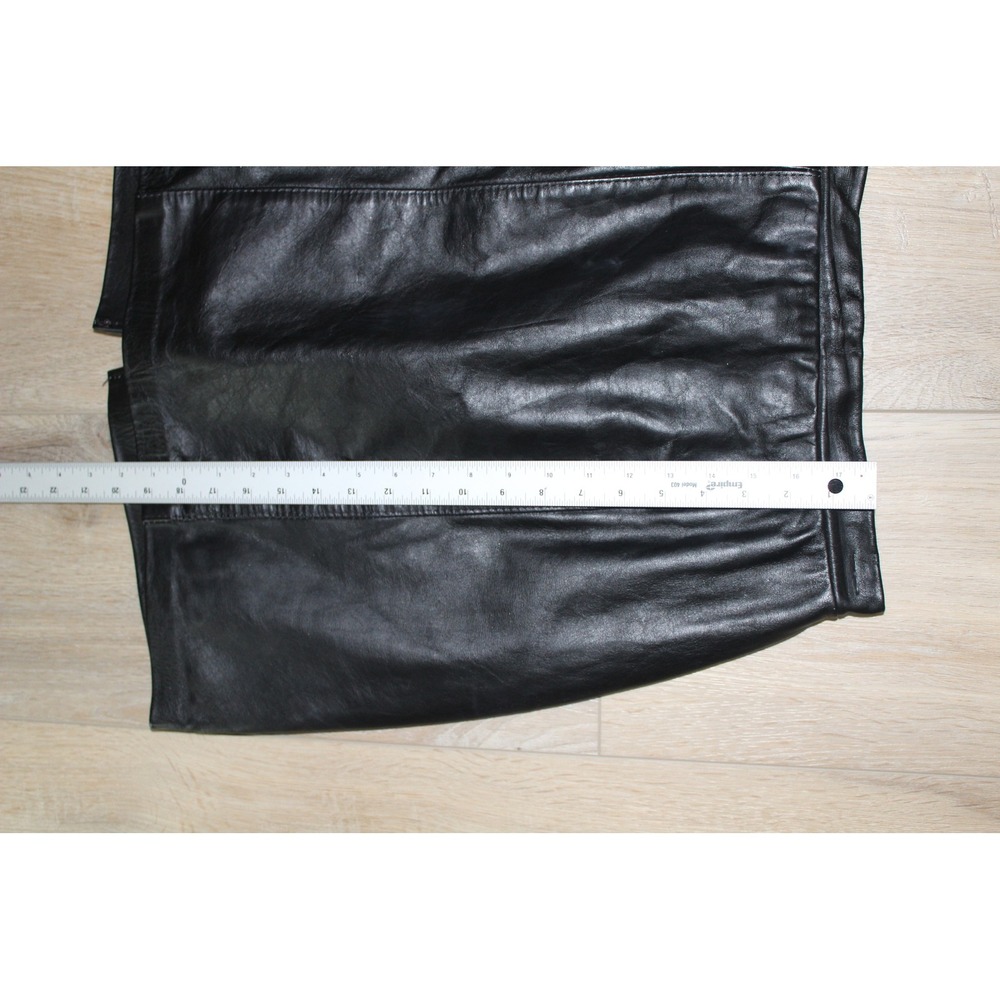 VTG Black Leather Mini Skirt High Waisted Made in USA Size 11/12 Women's 4 - Picture 5 of 7